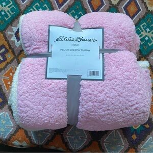 Eddie Bauer Home Pink Plush Sherpa Throw 60” x 70” Brand New